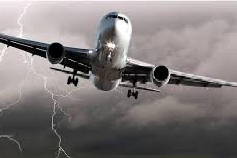 plane getting struck by lightning